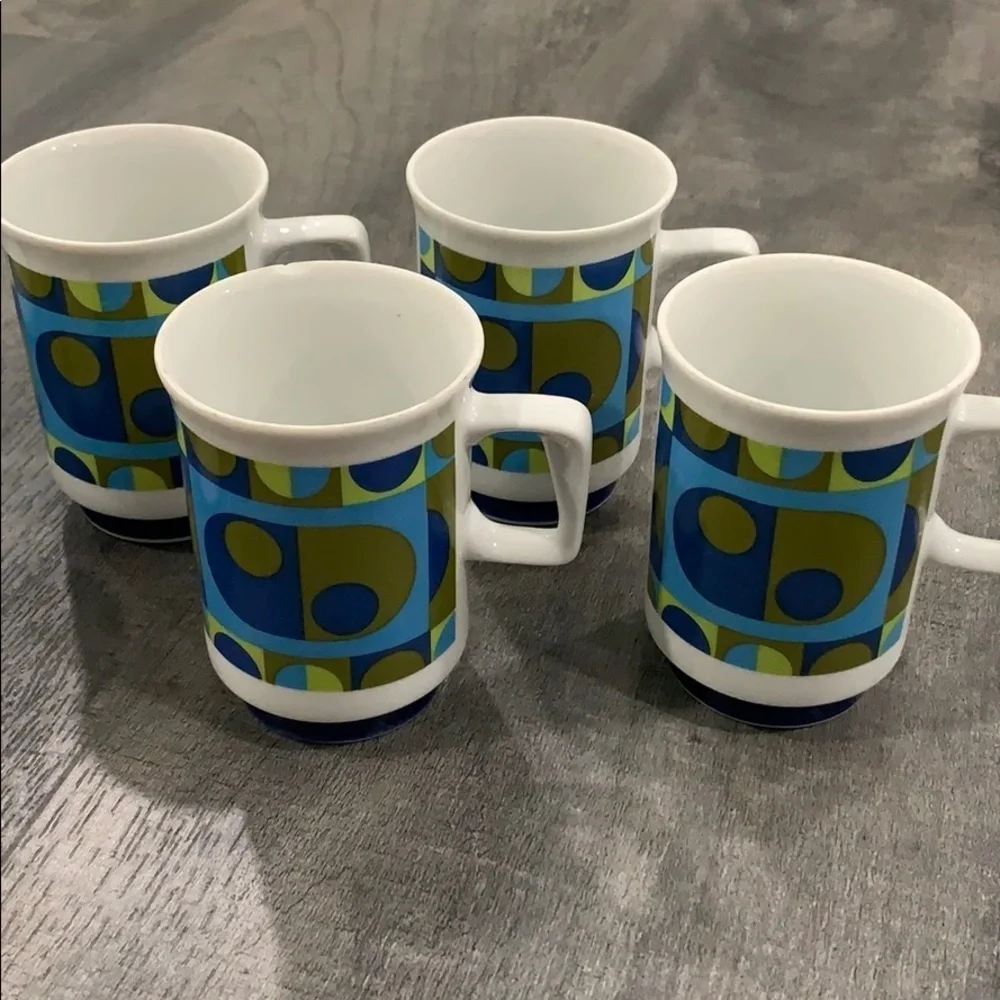 Mid Century Tea Set - 4 cups, teapot, sugar bowl